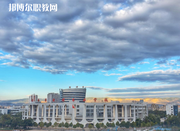 云南曲靖農業(yè)學校2021年報名條件、招生要求、招生對象
