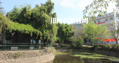 成都青華職業(yè)學(xué)校2021年報(bào)名條件、招生要求、招生對(duì)象
