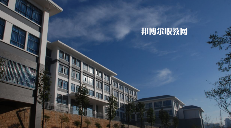 昆明鐵路機(jī)械學(xué)校2021年報名條件、招生對象