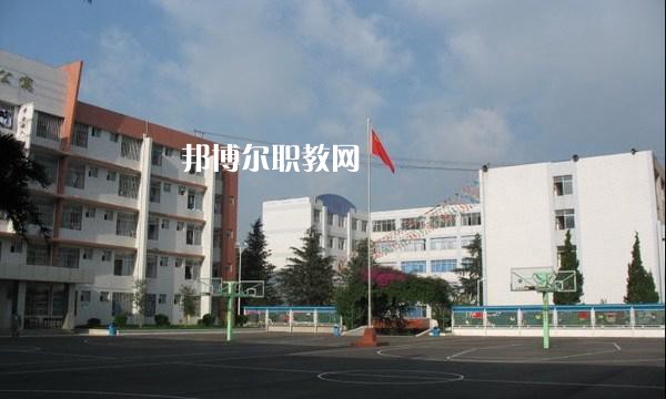 云南貿(mào)易經(jīng)濟學校2021年報名條件、招生要求、招生對象