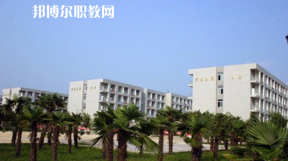 云南夏蒙衛(wèi)生學(xué)校2021年學(xué)費(fèi)、收費(fèi)多少