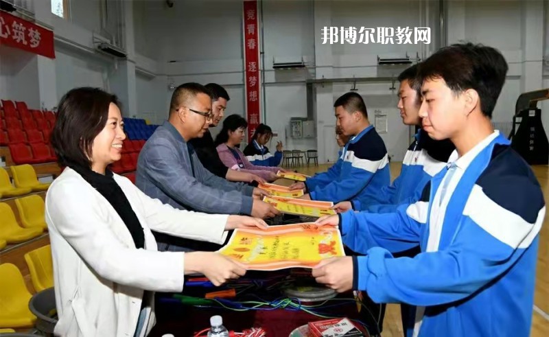 天水麥積區(qū)職業(yè)中等專業(yè)學(xué)校2022年學(xué)費(fèi)、收費(fèi)多少