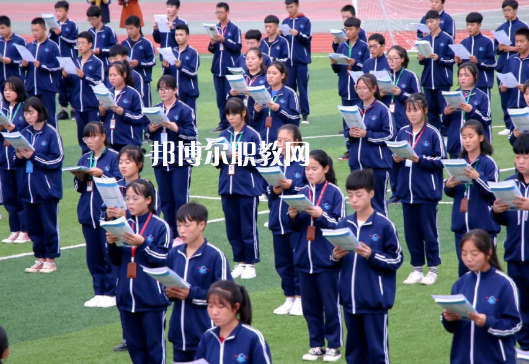 崇信縣職業(yè)教育中心2022年報(bào)名條件、招生要求、招生對(duì)象 