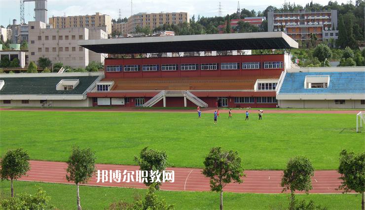 重慶魚嘴職業(yè)高級中學(xué)2022年學(xué)費、收費多少 
