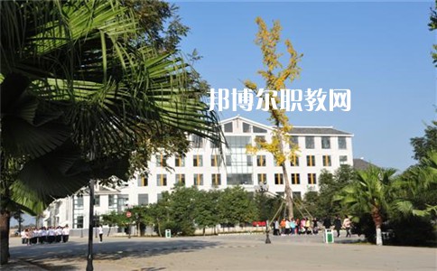 重慶藥劑學(xué)校2022年招生錄取分數(shù)線 