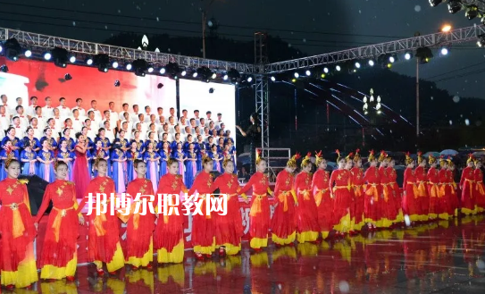 徽縣職業(yè)中專2022年報(bào)名條件、招生要求、招生對(duì)象 