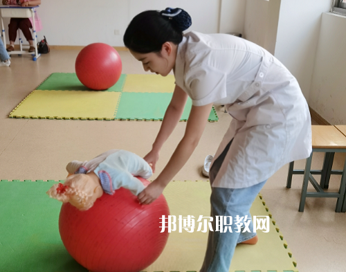 無錫衛(wèi)生高等職業(yè)技術(shù)學(xué)校怎么樣、好不好