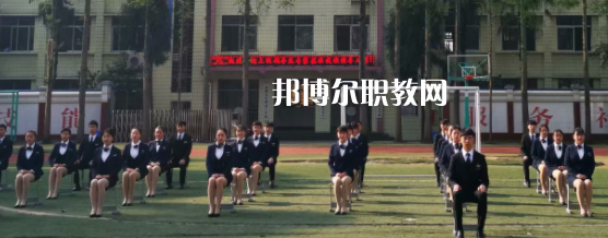 成都恒輝技工學(xué)校2022年報名條件、招生要求、招生對象