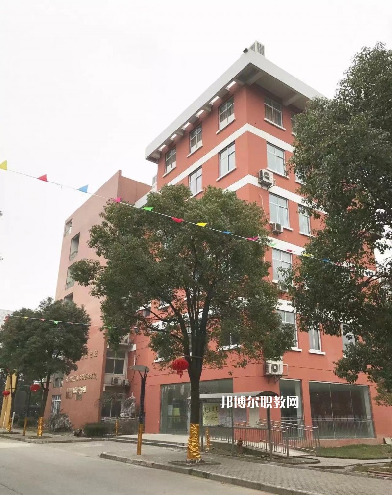 蘇州福納影視藝術(shù)學(xué)校2022年報(bào)名條件、招生要求、招生對象