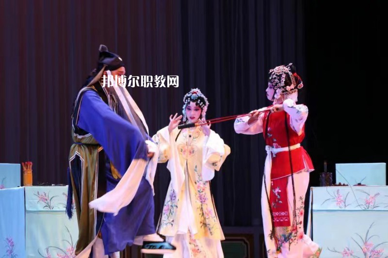 蘇州市藝術(shù)學(xué)校2022年有哪些專(zhuān)業(yè)