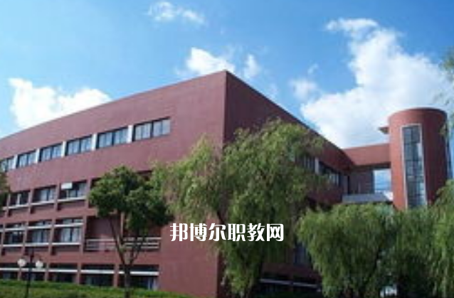 畢節(jié)市第一技工學(xué)校2022年報名條件、招生要求、招生對象