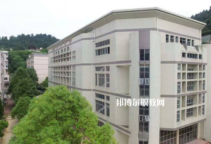 貴陽精工科技學(xué)校2022年學(xué)費(fèi)、收費(fèi)多少