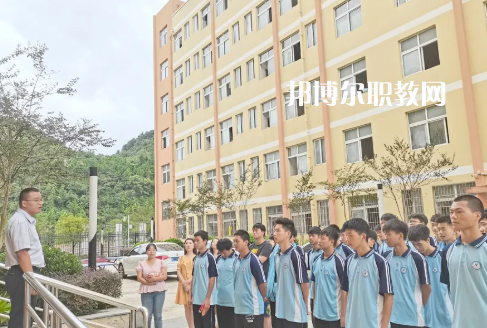 遵義市紅花崗區(qū)經(jīng)濟(jì)職業(yè)技術(shù)學(xué)校2022年學(xué)費(fèi)、收費(fèi)多少