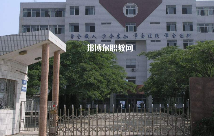 凱里市技工學(xué)校2022年報(bào)名條件、招生要求、招生對(duì)象