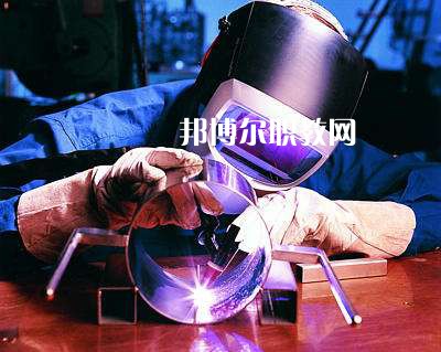 秦皇島燕成中等專業(yè)學校2022年報名條件、招生要求、招生對象
