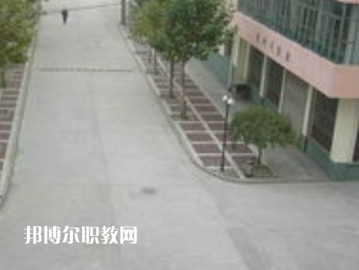 蘭州鐵路機(jī)械學(xué)校2022年報名條件、招生要求、招生對象