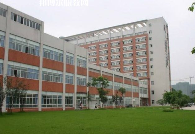 德陽中德工業(yè)技術(shù)學(xué)校2022年學(xué)費、收費多少