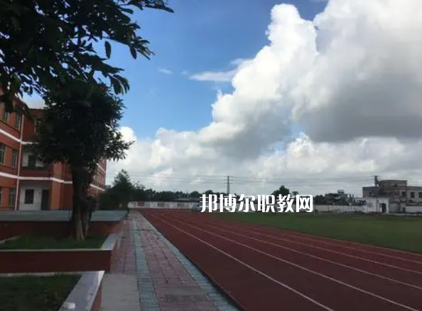 德陽(yáng)中德工業(yè)技術(shù)學(xué)校怎么樣，好不好
