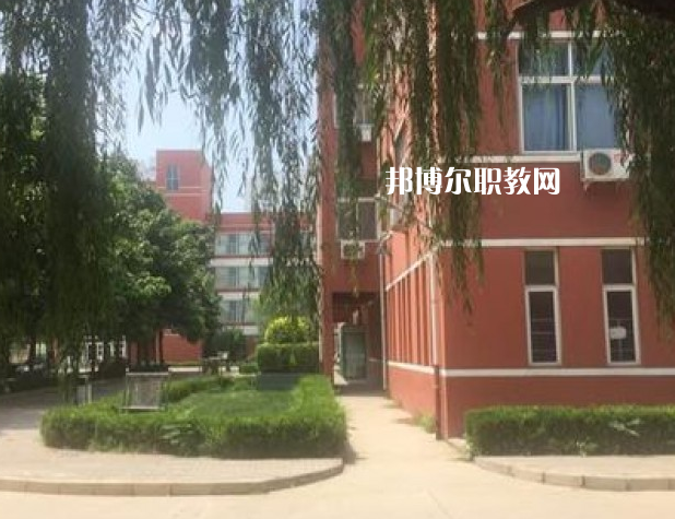衡水兆華科技中等專業(yè)學校怎么樣、好不好