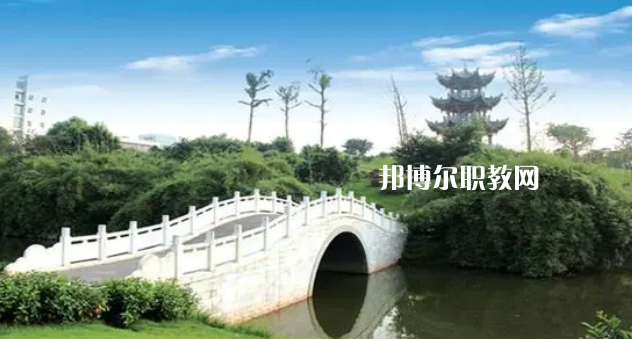 瀘州醫(yī)學(xué)院衛(wèi)生學(xué)校2022年報名條件、招生要求、招生對象