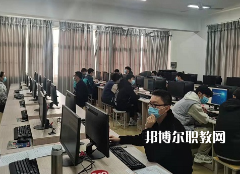 江蘇省盱眙中等專業(yè)學校2022年學費、收費多少