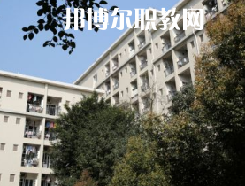 重慶渝北職業(yè)教育中心2022年報(bào)名條件、招生要求、招生對(duì)象