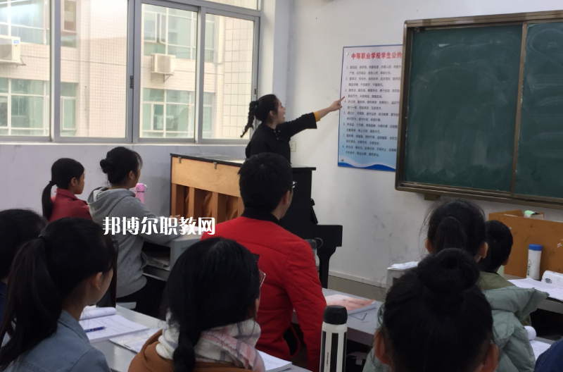 汕頭文化藝術(shù)學(xué)校2022年報名條件、招生要求、招生對象