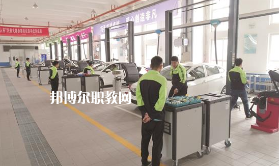 河北曲陽雕刻學(xué)校2022年學(xué)費(fèi)、收費(fèi)多少