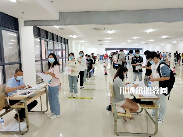 六安市職業(yè)學(xué)校(中專部)怎么樣、好不好