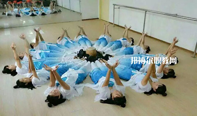 保定市職業(yè)技術(shù)教育中心2022年報名條件、招生要求、招生對象