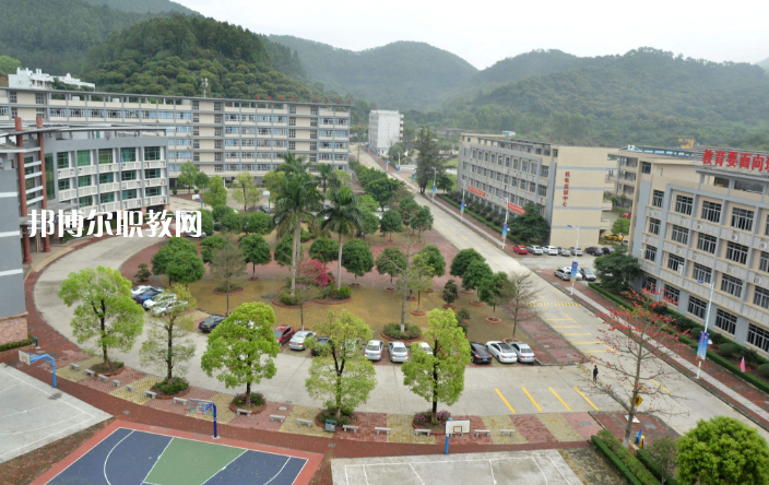 廣州市增城衛(wèi)生職業(yè)技術(shù)學(xué)校2022年報名條件、招生要求、招生對象