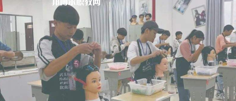 都勻工商管理學(xué)校2022年報(bào)名條件、招生要求、招生對(duì)象