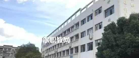 遂寧應(yīng)用高級技工學校2022年學費，收費多少