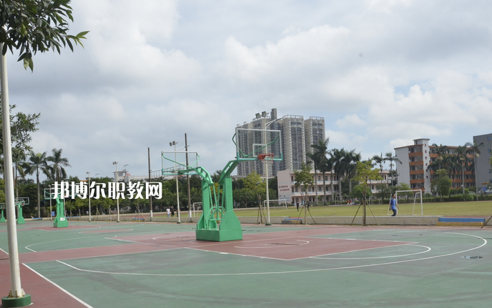 馬關(guān)縣民族職業(yè)高級中學(xué)2022年報名條件、招生要求、招生對象
