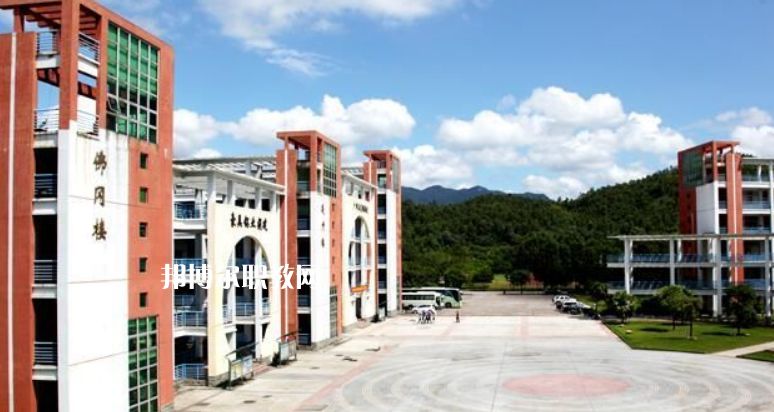 云南監(jiān)獄管理局技工學(xué)校2022年報名條件、招生要求、招生對象