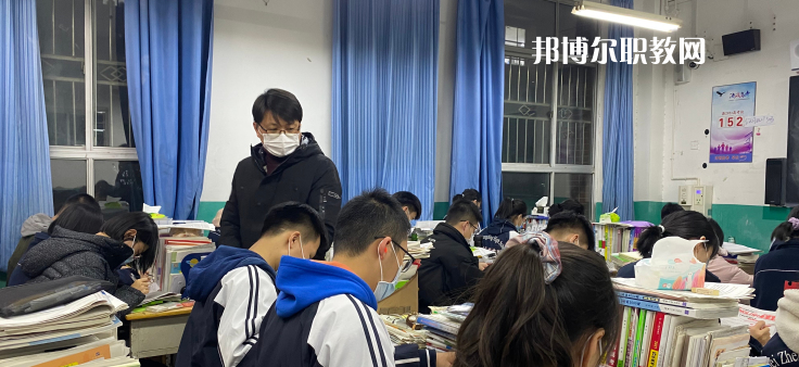 滄州工貿(mào)學校2022年報名條件、招生要求、招生對象