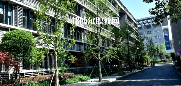 成都市技師學(xué)院怎么樣、好不好