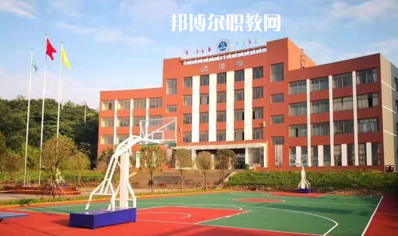 貴州貴陽(yáng)市商貿(mào)學(xué)校2022年招生辦聯(lián)系電話(huà)