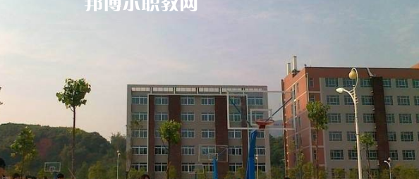 平昌縣成人中等專業(yè)學(xué)校2022年報(bào)名條件、招生要求、招生對(duì)象