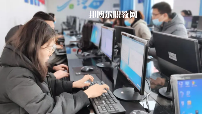 合肥中科信息工程技工學(xué)校2022年報名條件、招生要求、招生對象