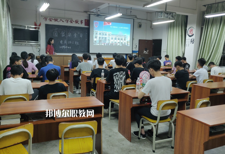 廣西工商學(xué)校2022年報(bào)名條件、招生要求、招生對(duì)象