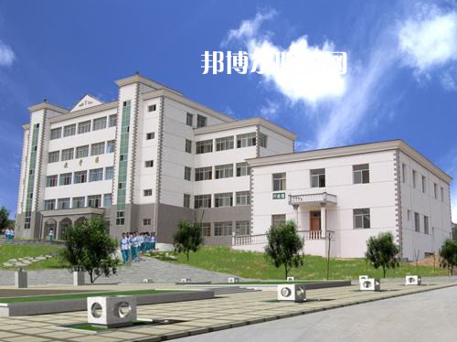 嵩明縣職業(yè)高級(jí)中學(xué)2022年報(bào)名條件、招生要求、招生對(duì)象