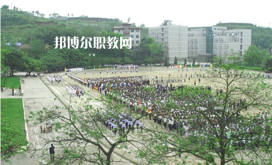 內(nèi)江鐵路機械學(xué)校2022年報名條件、招生要求、招生對象