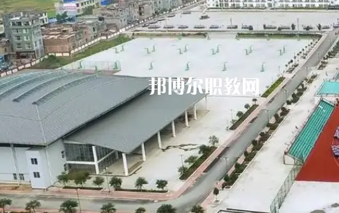 紫云苗族布依族自治民族職業(yè)技術(shù)中學(xué)2022年報名條件、招生要求、招生對象
