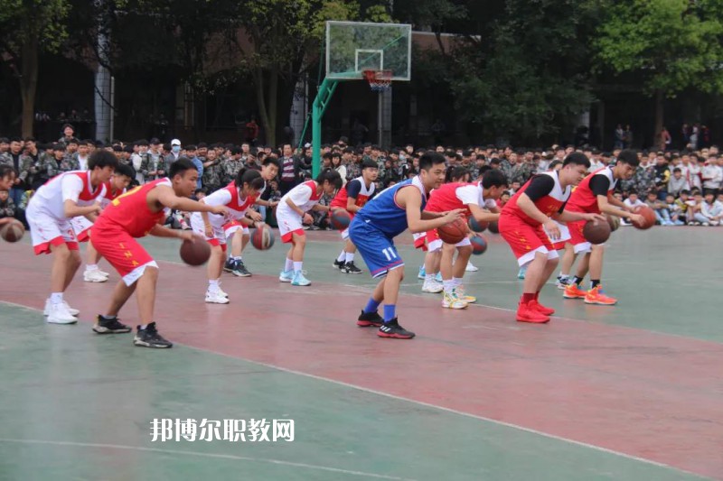 楚雄民中族等專業(yè)學(xué)校2022年學(xué)費、收費多少