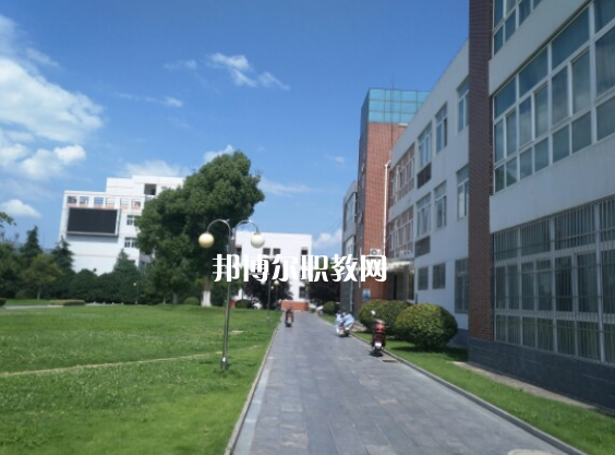 云南廣播電視學校2022年報名條件、招生要求、招生對象