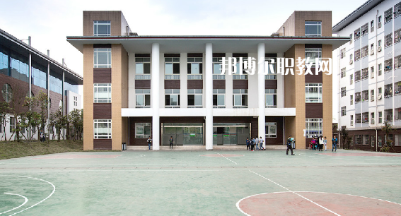 保山中醫(yī)藥高等?？茖W(xué)校2022年報名條件、招生要求、招生對象