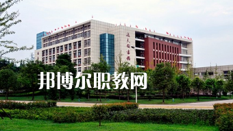 西南醫(yī)科大學(xué)護(hù)理學(xué)院附屬衛(wèi)生學(xué)校2022年報(bào)名條件、招生要求、招生對(duì)象