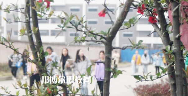 南充工貿(mào)科技職業(yè)學(xué)校2022年報(bào)名條件、招生要求、招生對(duì)象