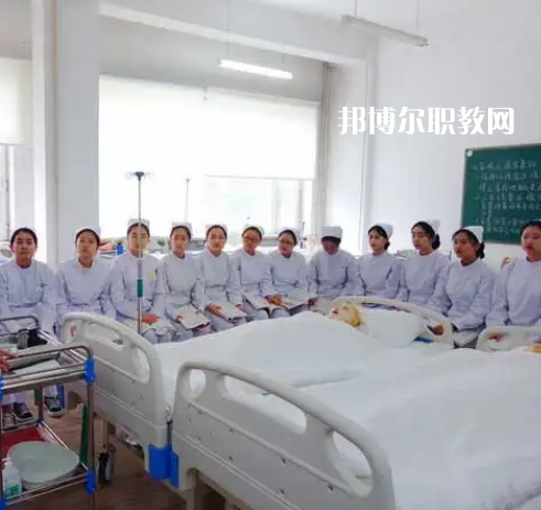 通化市衛(wèi)生學(xué)校2022年有哪些專(zhuān)業(yè)